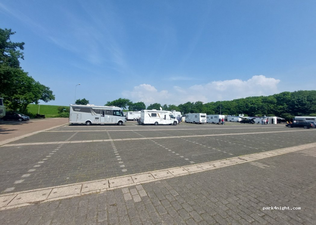 Wohnmobilstellplatz Cuxhaven — foto