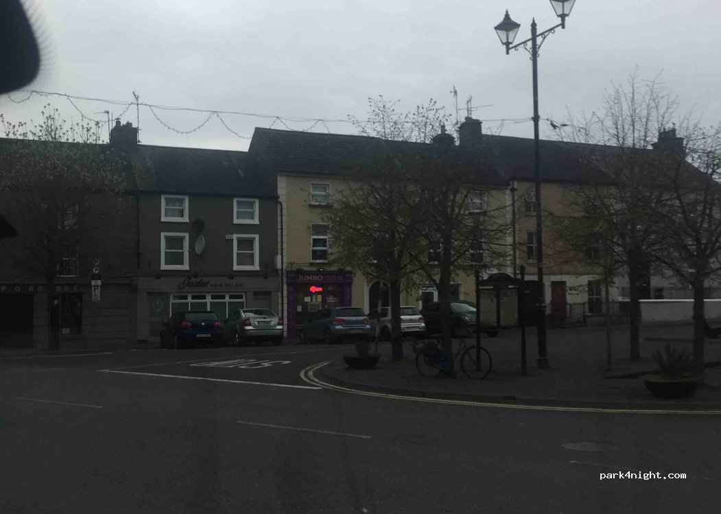 (E53 AX70) Roscrea - 2 Hillside — foto