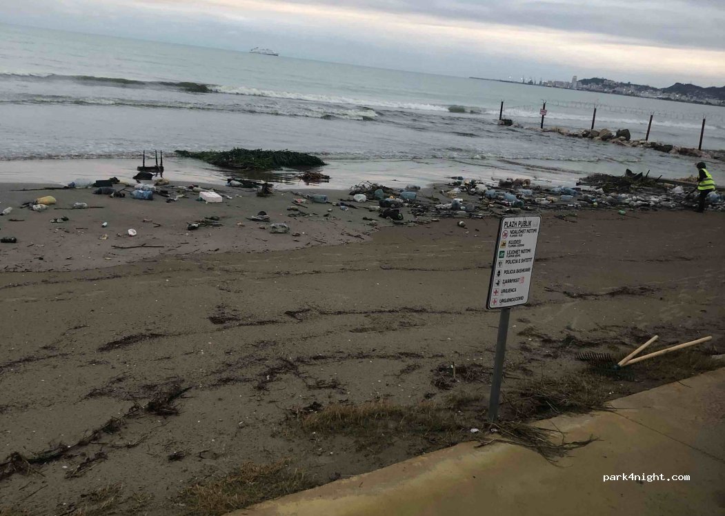 () Durrës - Unnamed Road — foto