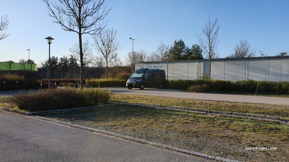 (82061) Neuried - 2 Am Sportpark — foto