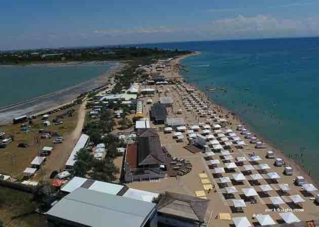 Plyazh Lazurnyy Bereg camping — foto