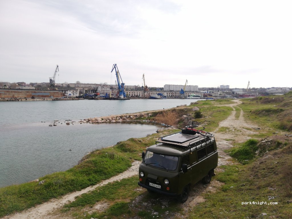 () Sevastopol - Unnamed Road — foto