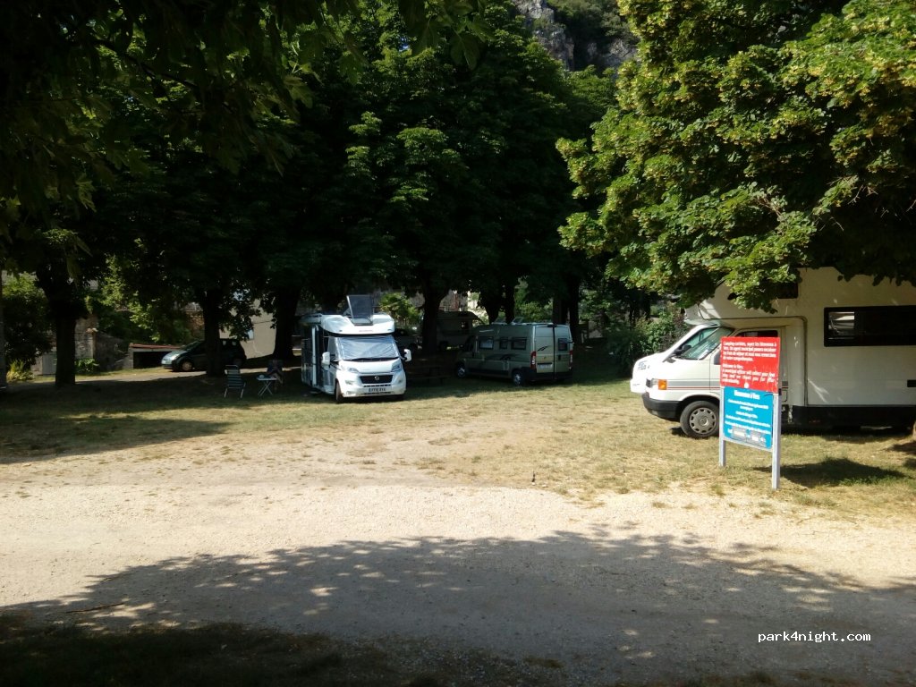(46090) Vers - Le Bourg — foto