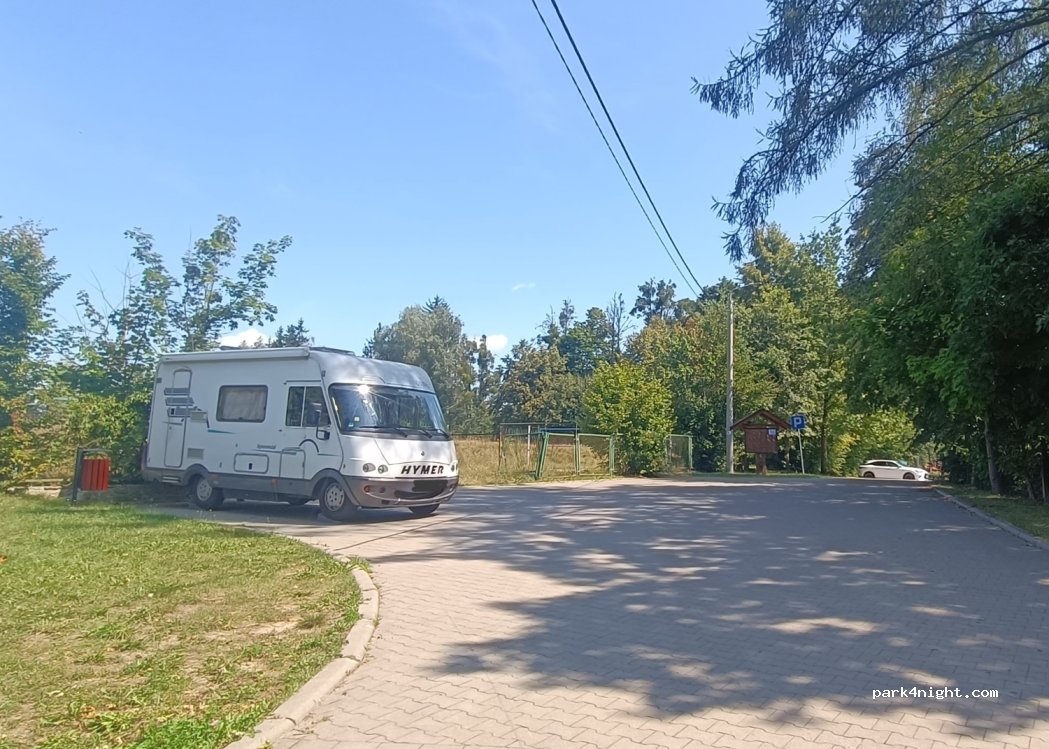 (17-230) Białowieża - 6 Sportowa — foto
