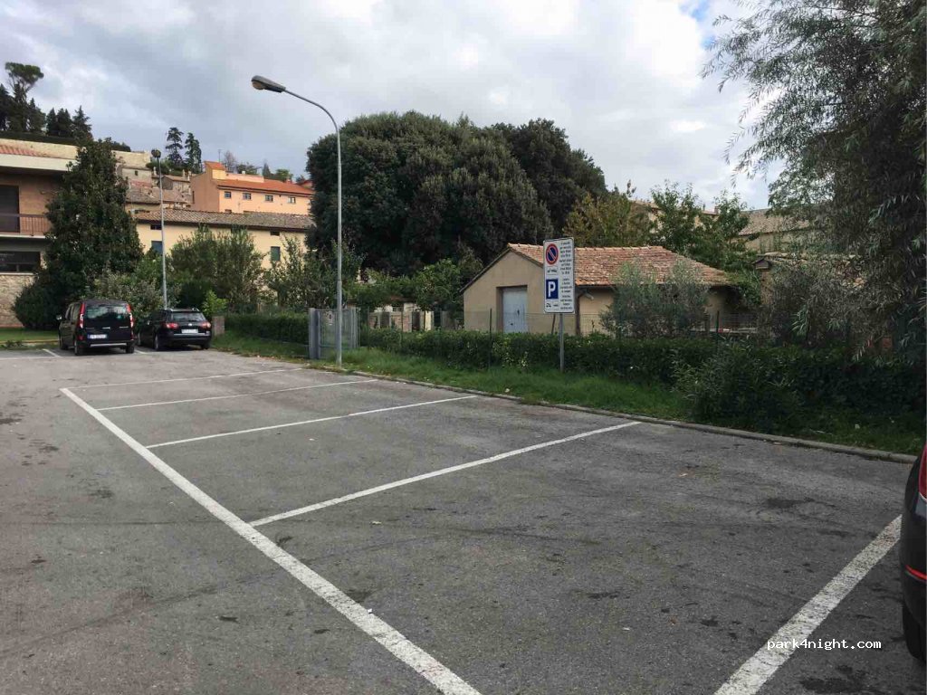 Parcheggio Piazzale Primo Morgantini — foto