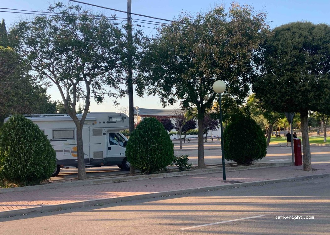 (50196) La Muela - 68 Calle el Justicia de Aragón — foto 2