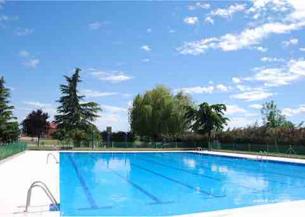 (24234) Laguna de Negrillos - 19 Calle el Jardín — foto 2