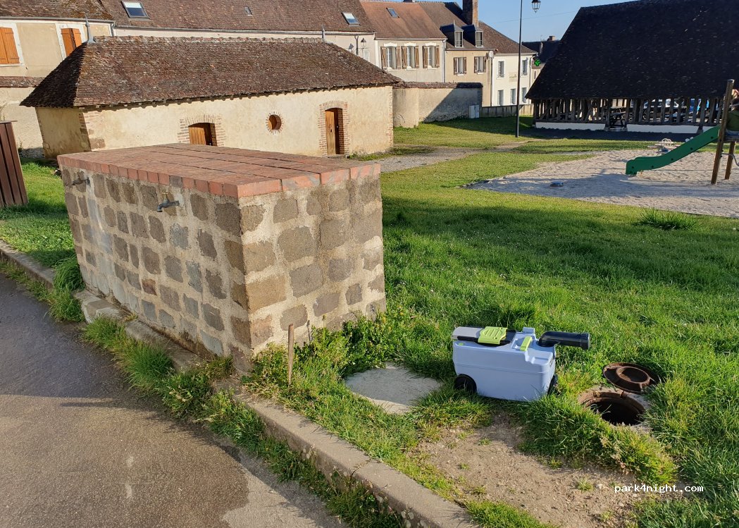 (89170) Saint-Fargeau - 1 Rue de Lavau — foto 5