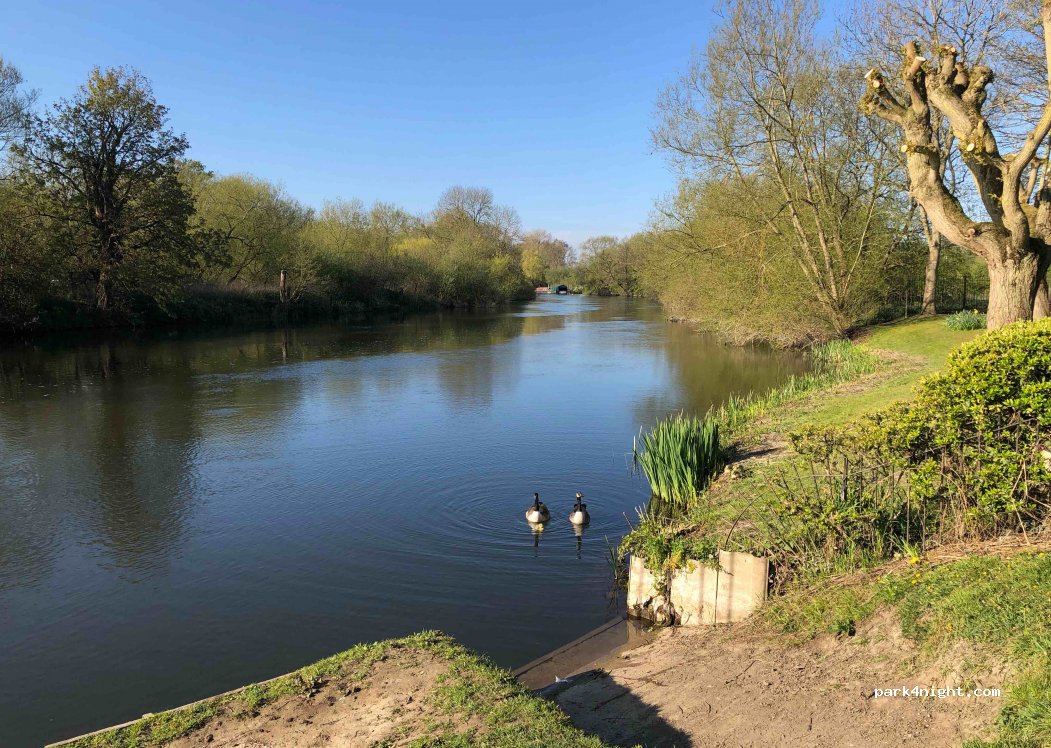 (RG4 6TR) Sonning Eye - B478 — foto