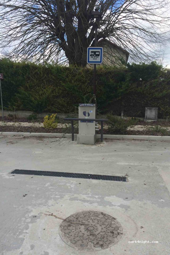 (10360) Essoyes - 1 Impasse de la Gare — foto