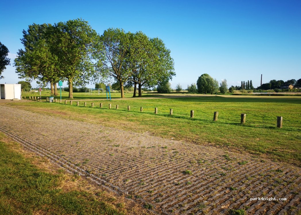 (3999 NZ) Tull en Het Waal - 1j Ossenwaard — foto 2
