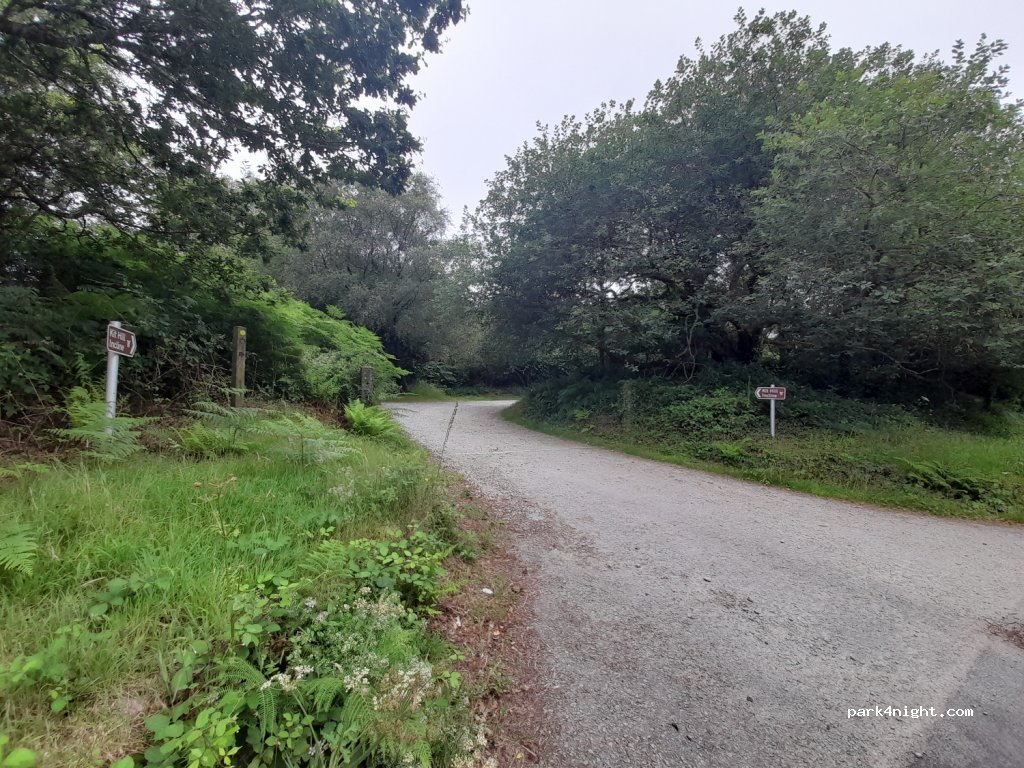 (PL17 8HW)  - B3257 — foto 2