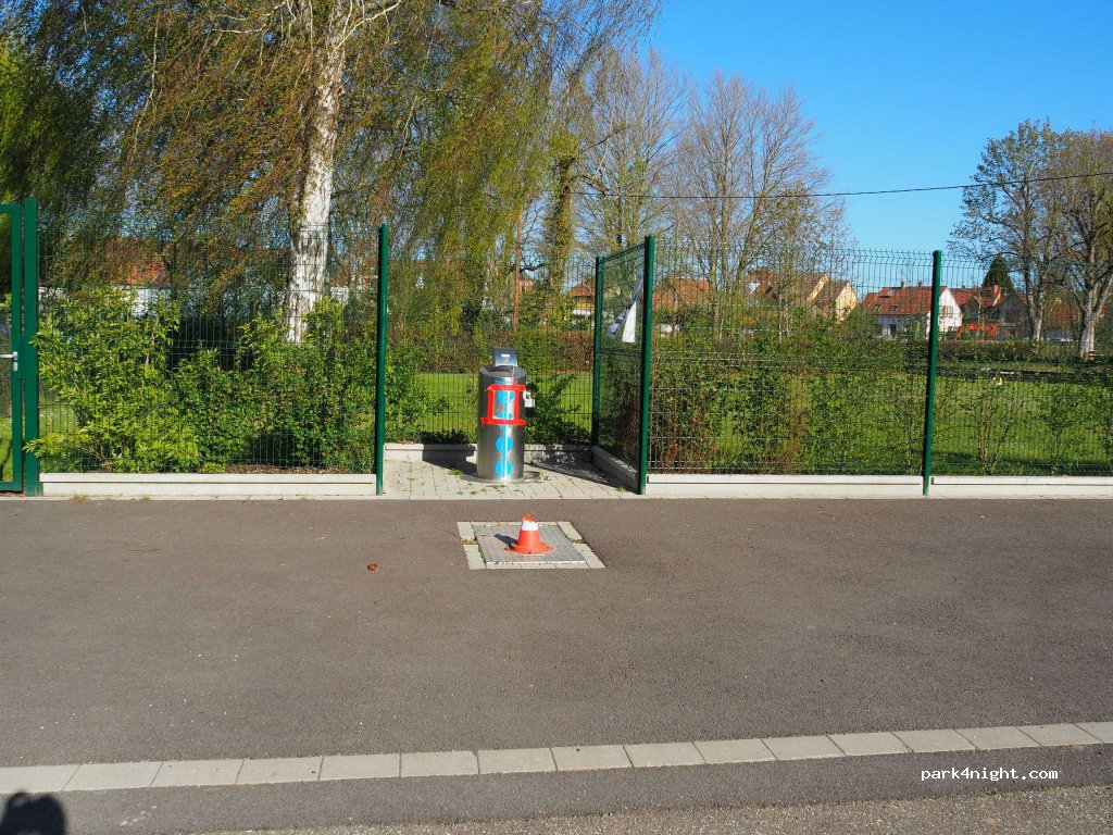 Aire de camping-car Ingwiller — foto 2