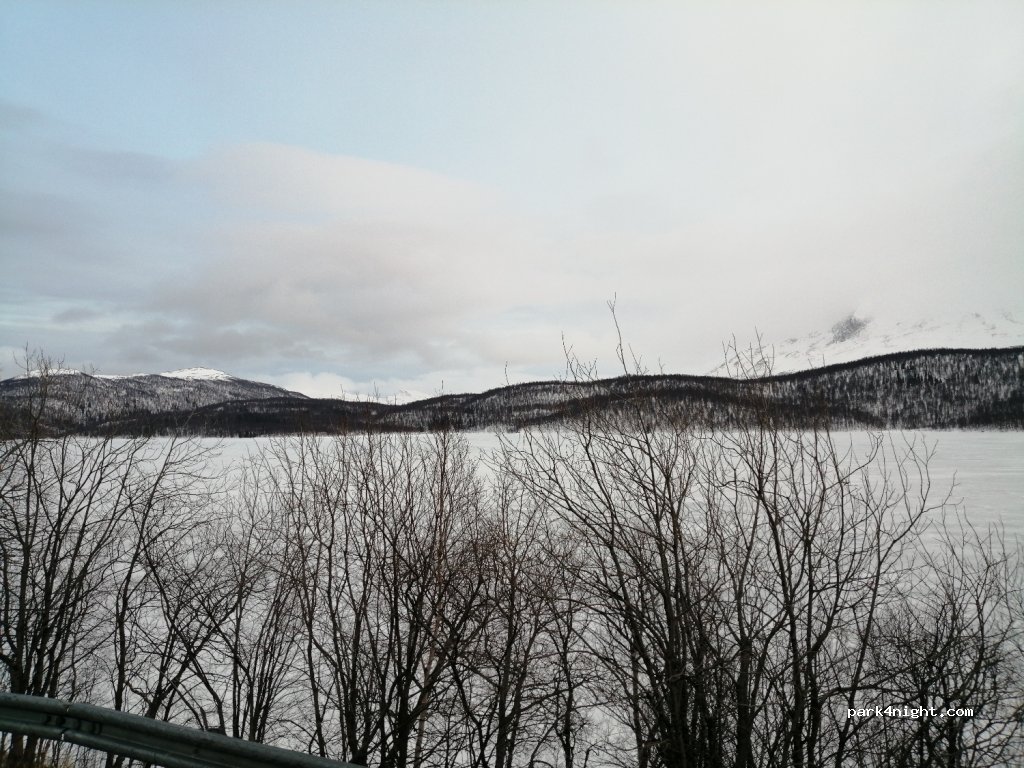 (910 94)  - Unnamed Road — foto