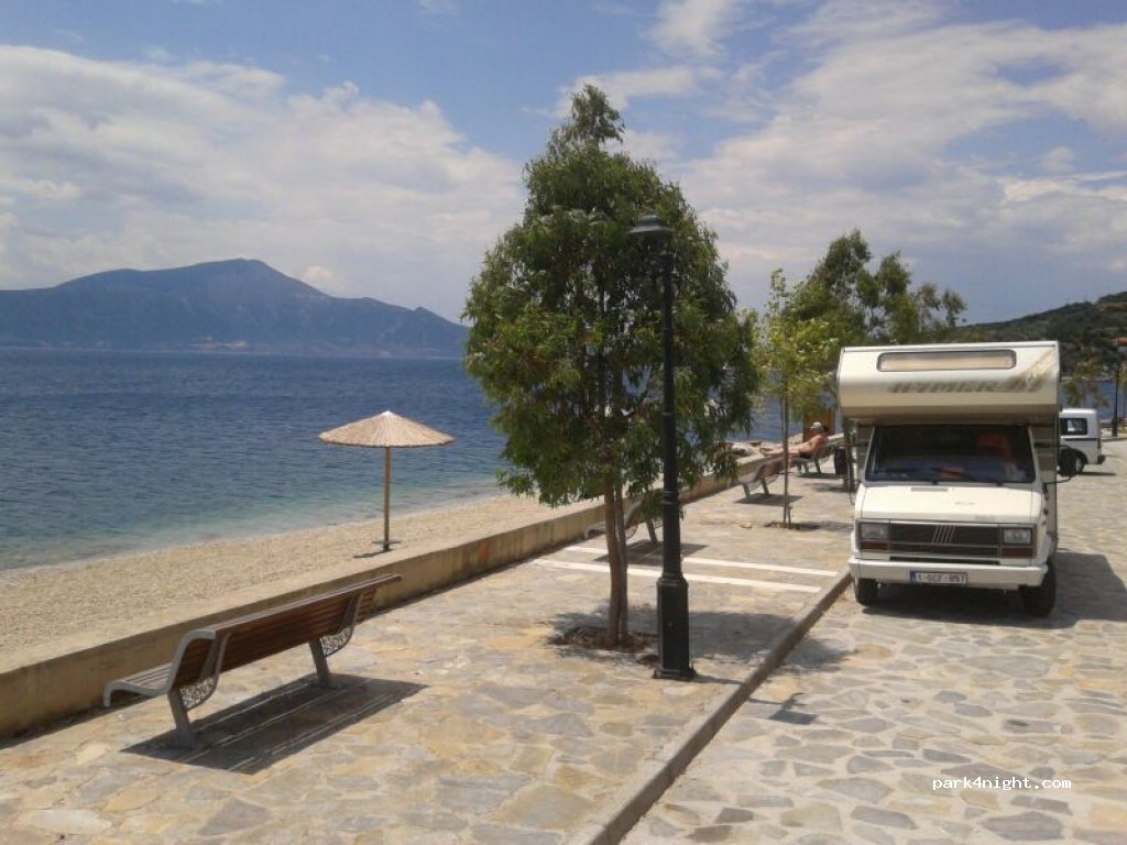 (370 09) Agia Kiriaki - Unnamed Road — foto 2