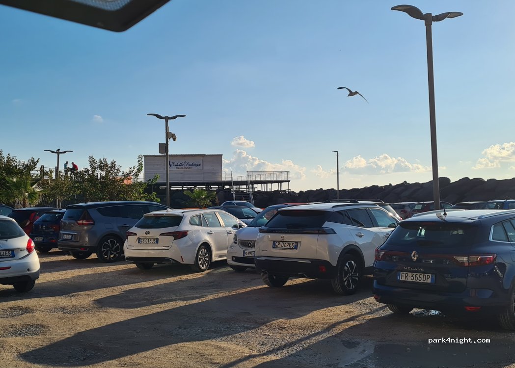 (80059) Torre del Greco - 19 Via Spiaggia del Porto — foto 5