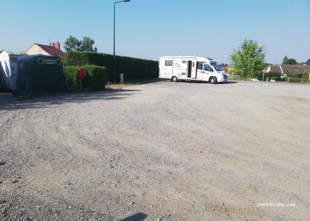 (03800) Saint-Bonnet-de-Rochefort - Place de la Gare — foto 2