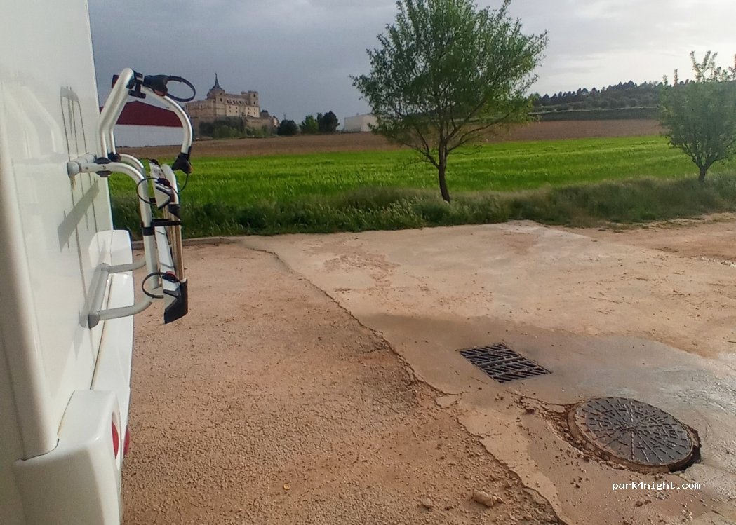 Área de Autocaravanas de Uclés — foto 2