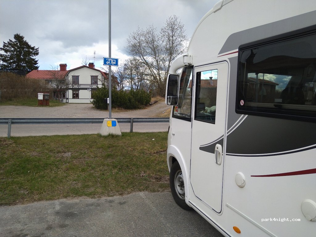 (816 30)  - 3 Sjöängsvägen — foto