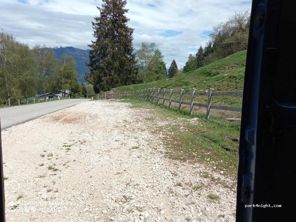 (38049) Altopiano della Vigolana - Unnamed Road — foto