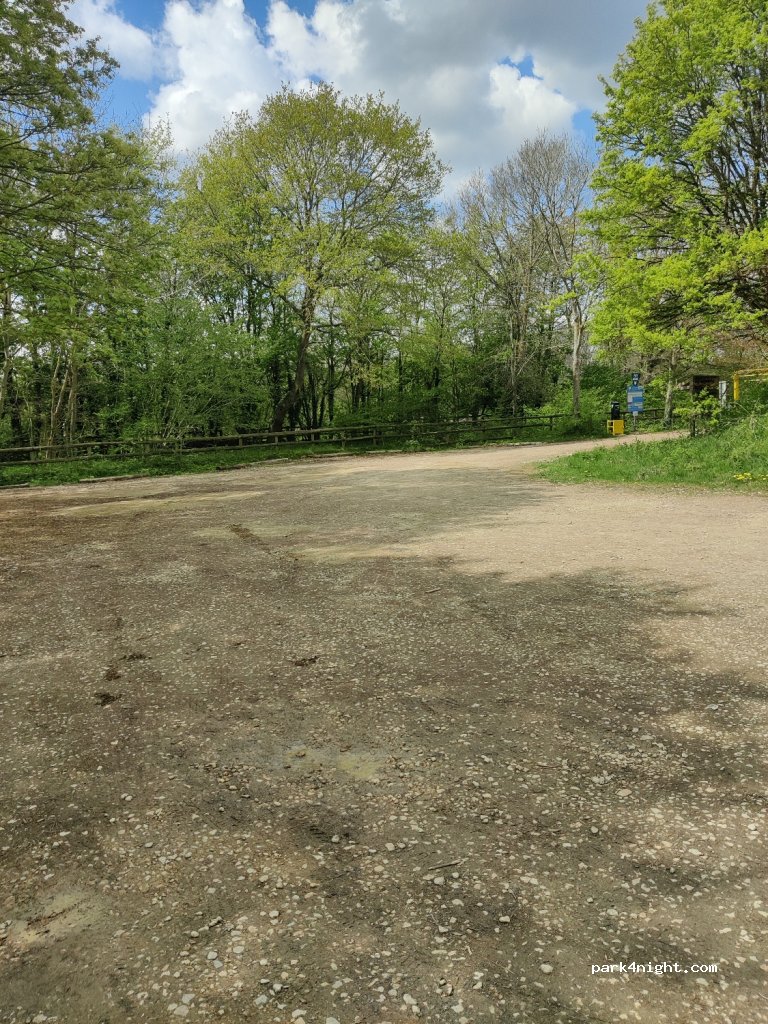 (SN6 6QX)  - Spine Road East — foto