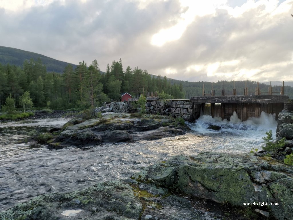 (3528)  - 1697 Vassfarvegen — foto