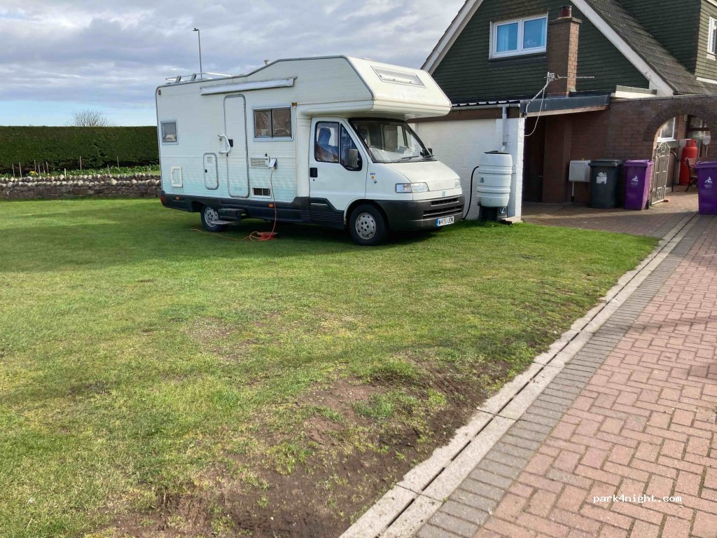 Elliot Caravan Park — foto