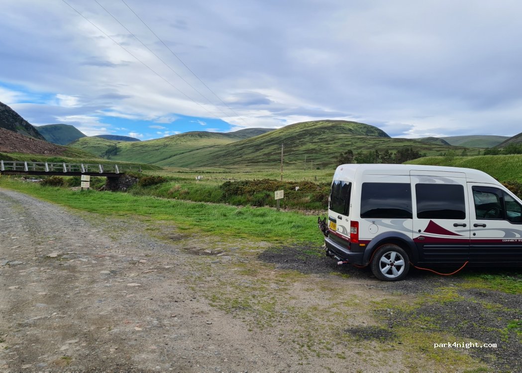 (PH11 8QW)  - Unnamed Road — foto