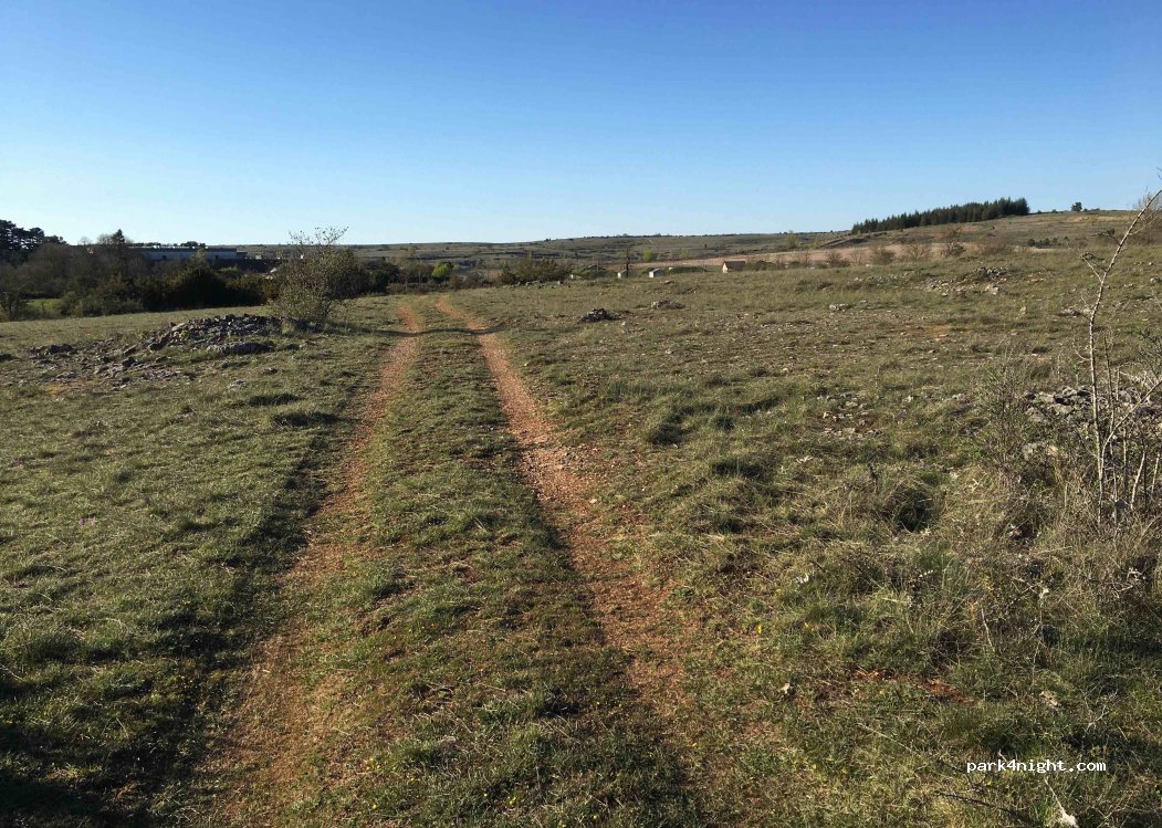 (12230) La Cavalerie - Unnamed Road — foto