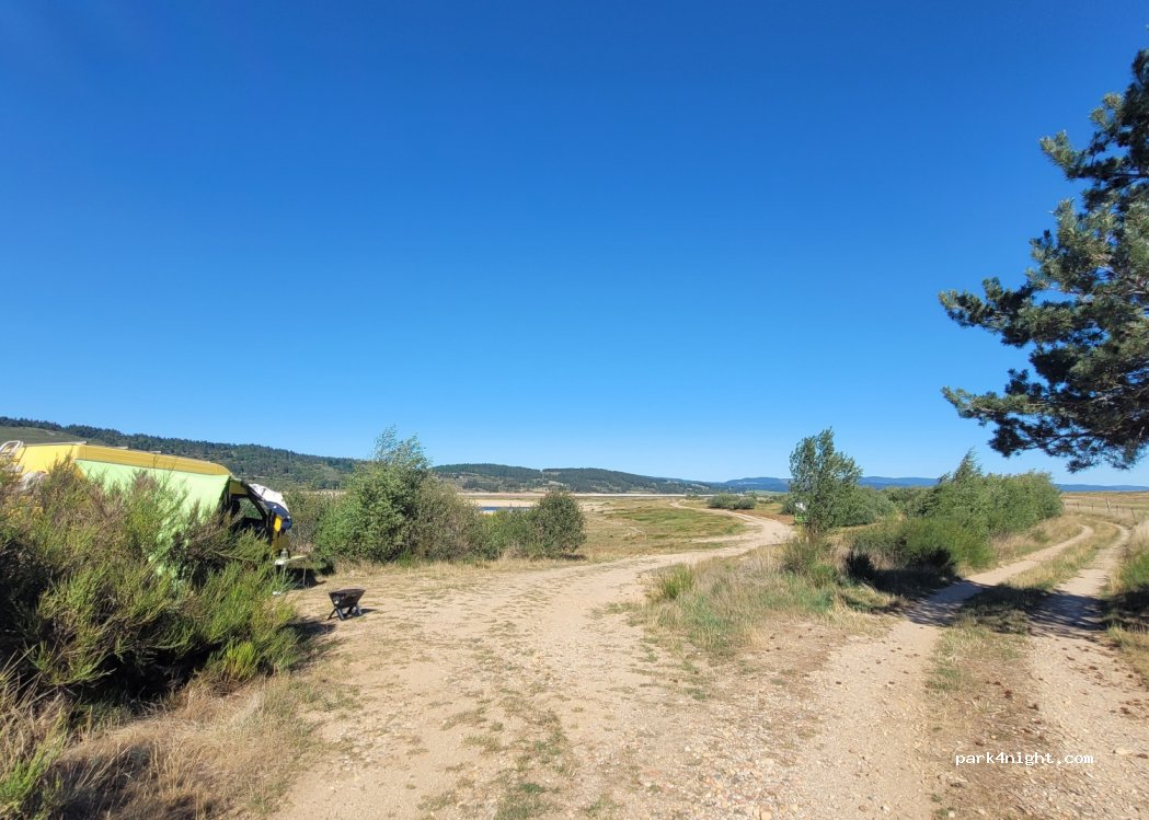 (48300) Naussac - Unnamed Road — foto 2