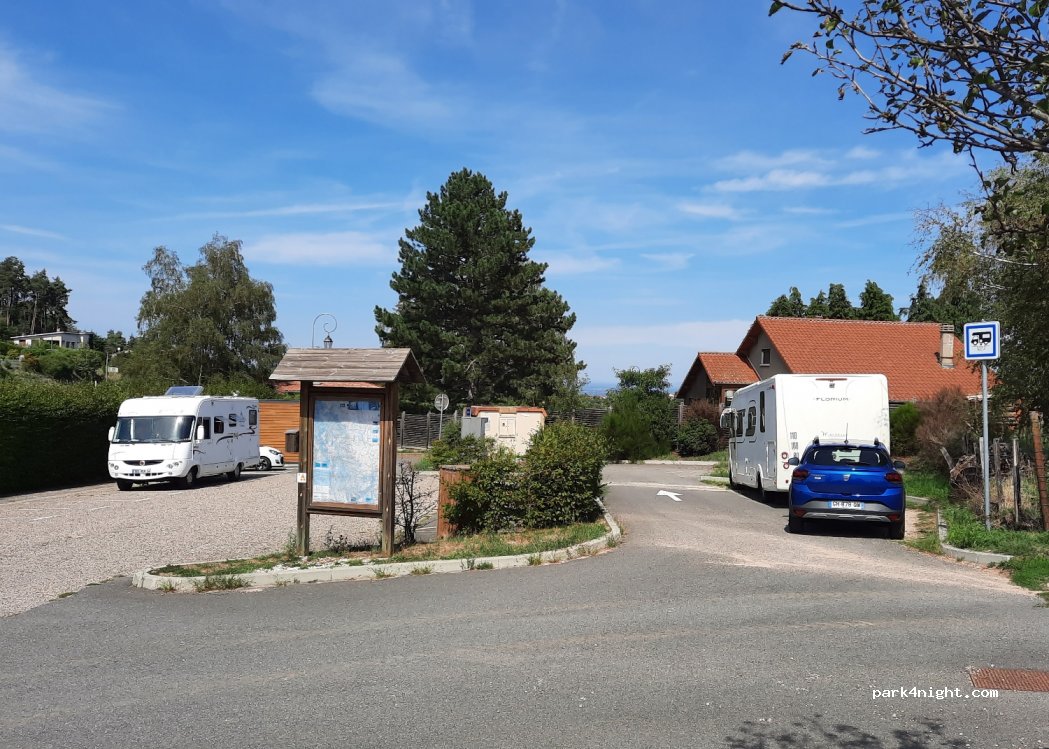 (42170) Chambles - Au Bourg — foto 2