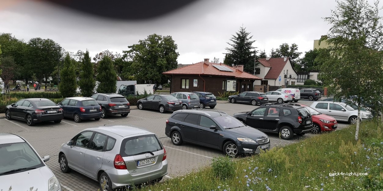 (89-600) Chojnice - 1 Parkowa — foto