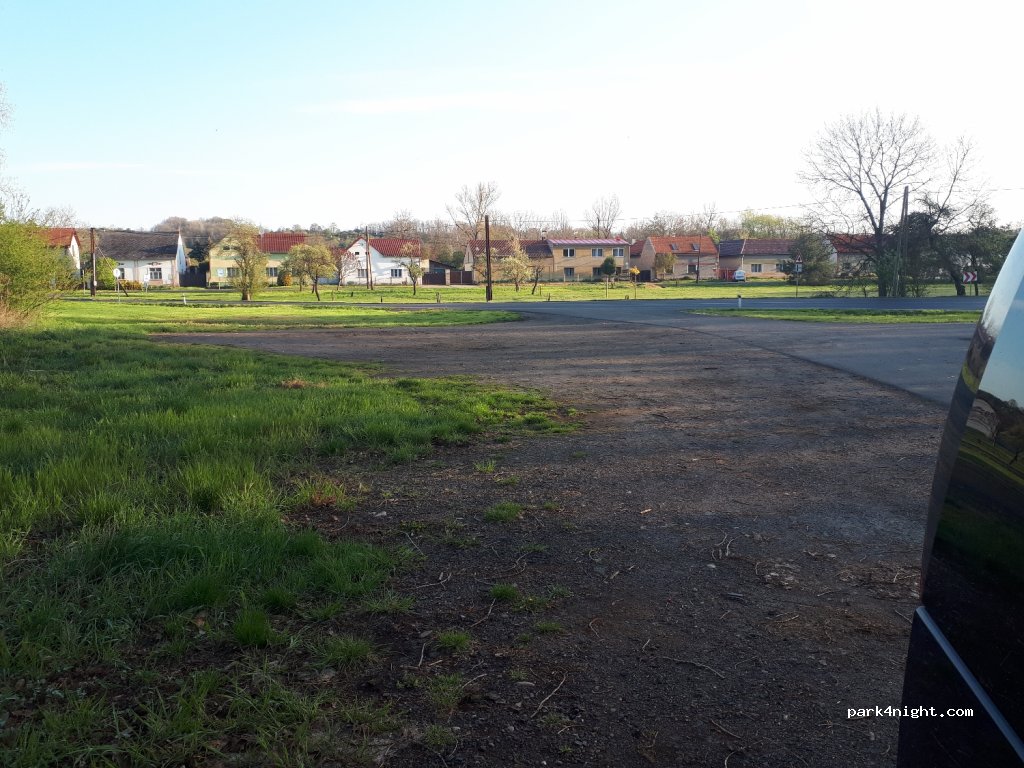 (413 01) Budyně nad Ohří - — foto