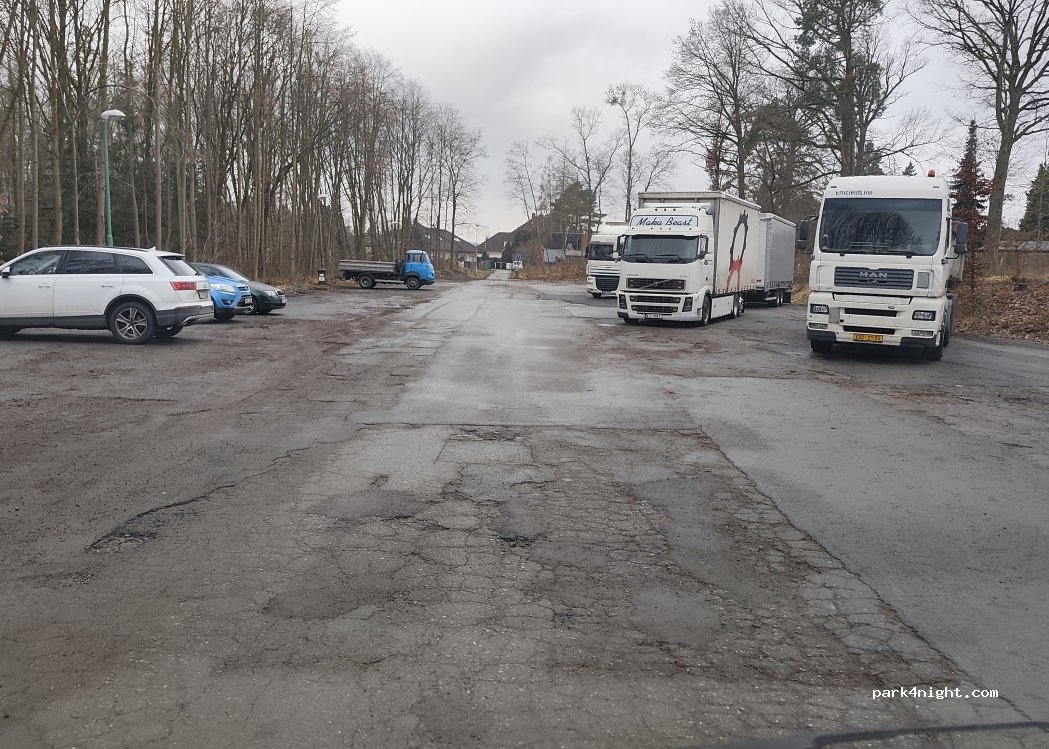 (500 08) Hradec Králové - 38 Partyzánská — foto 2