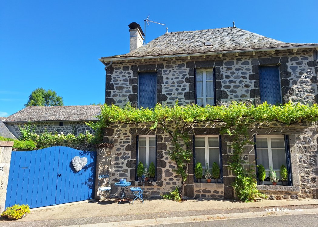 (12600) Mur-de-Barrez - 2 Rue du Puech de la Tourelle — foto 3