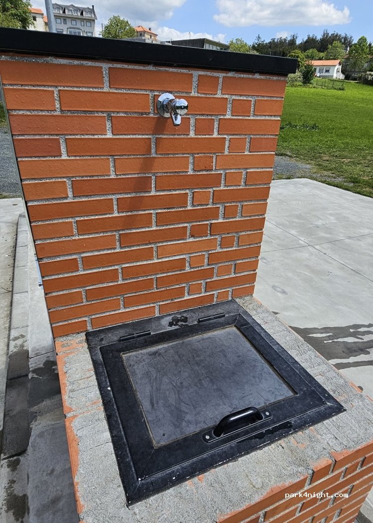 Área de servizo de autocaravanas — foto 3