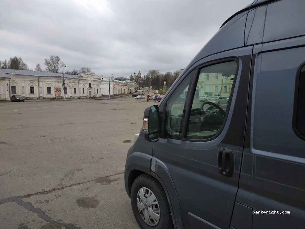 (172002) Torzhok - 1 Ploshchad' 9 Yanvarya — foto 2