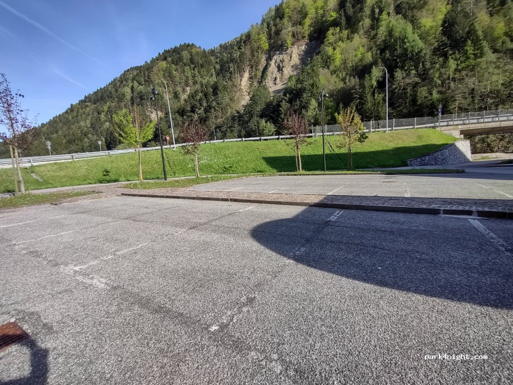 (33016) Pontebba - 79 Via Giuseppe Mazzini — foto