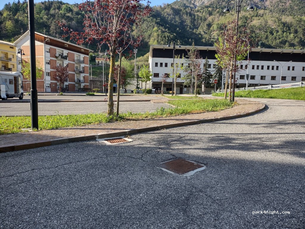 (33016) Pontebba - 79 Via Giuseppe Mazzini — foto 4
