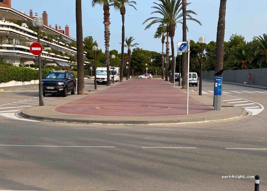 (08870) Sitges - 5 Carrer Doctor Fleming — foto