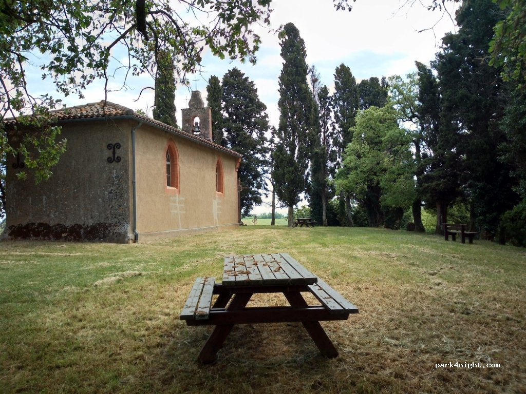 (32220) Sauveterre - D234 — foto