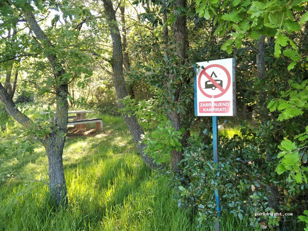 (52100) Šišan - Unnamed Road — foto 2