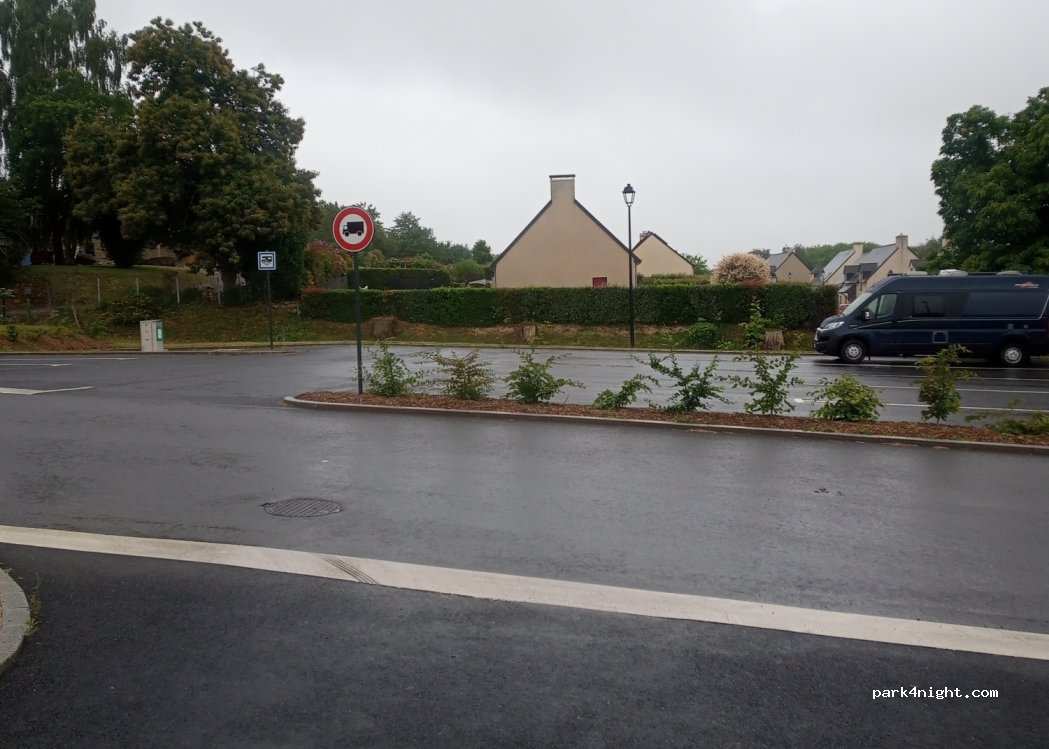 Aire de Camping-car Luitré-Dompierre — foto