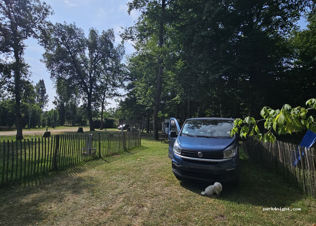 Camping Municipal LE COLOMBIER — foto 2