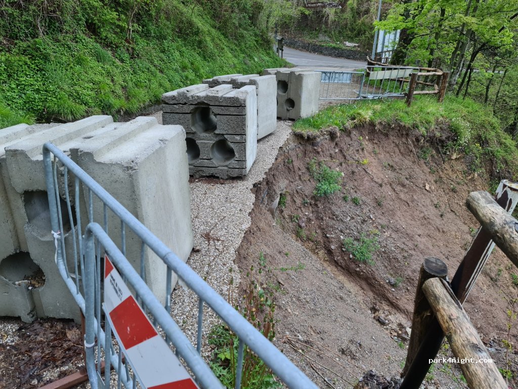 (55030) Vagli Sotto - Unnamed Road — foto