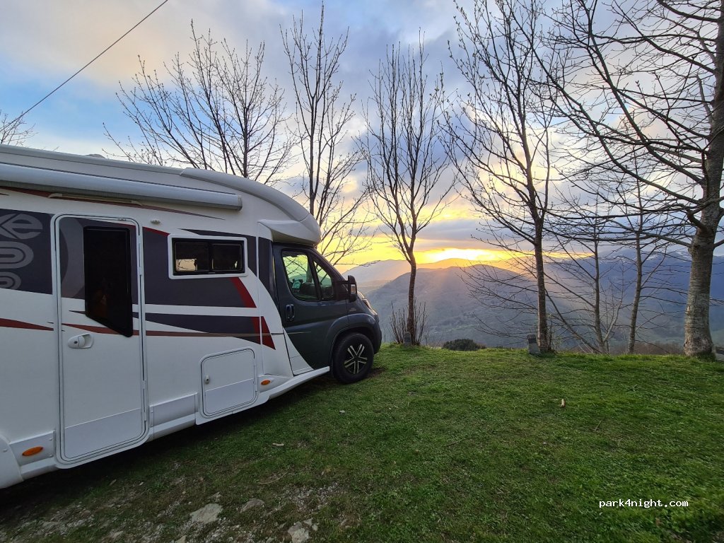 (55033) Castiglione di Garfagnana - Strada Provinciale 71 — foto