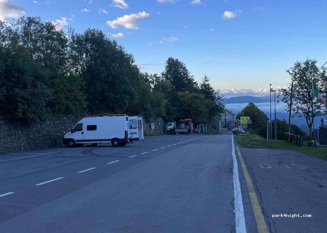 (55033) Castiglione di Garfagnana - Strada Provinciale 71 — foto 3