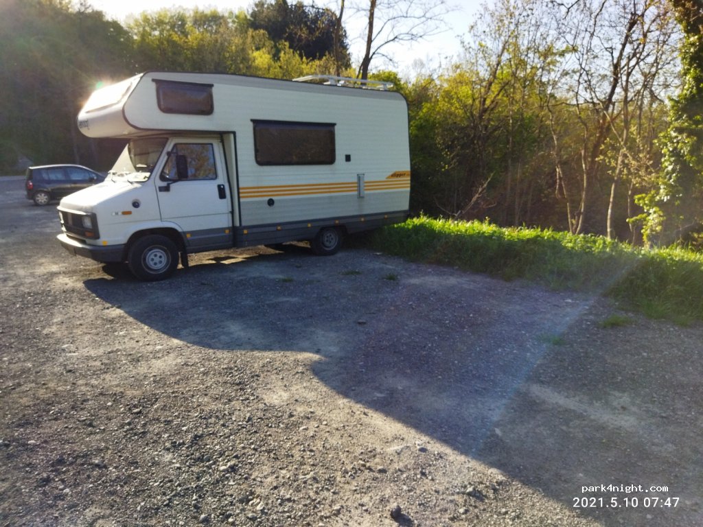 (42035) Castelnovo Ne' Monti - 25-35 Via Bismantova — foto 2
