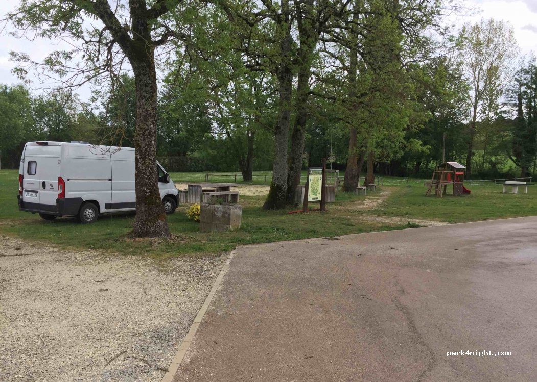 (16360) Condéon - Le Bourg — foto 3