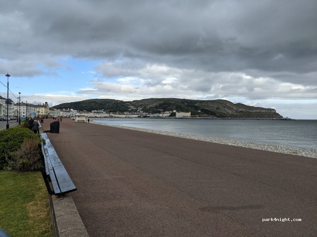 (LL30 1BE) Llandudno - B5115 The Parade — foto